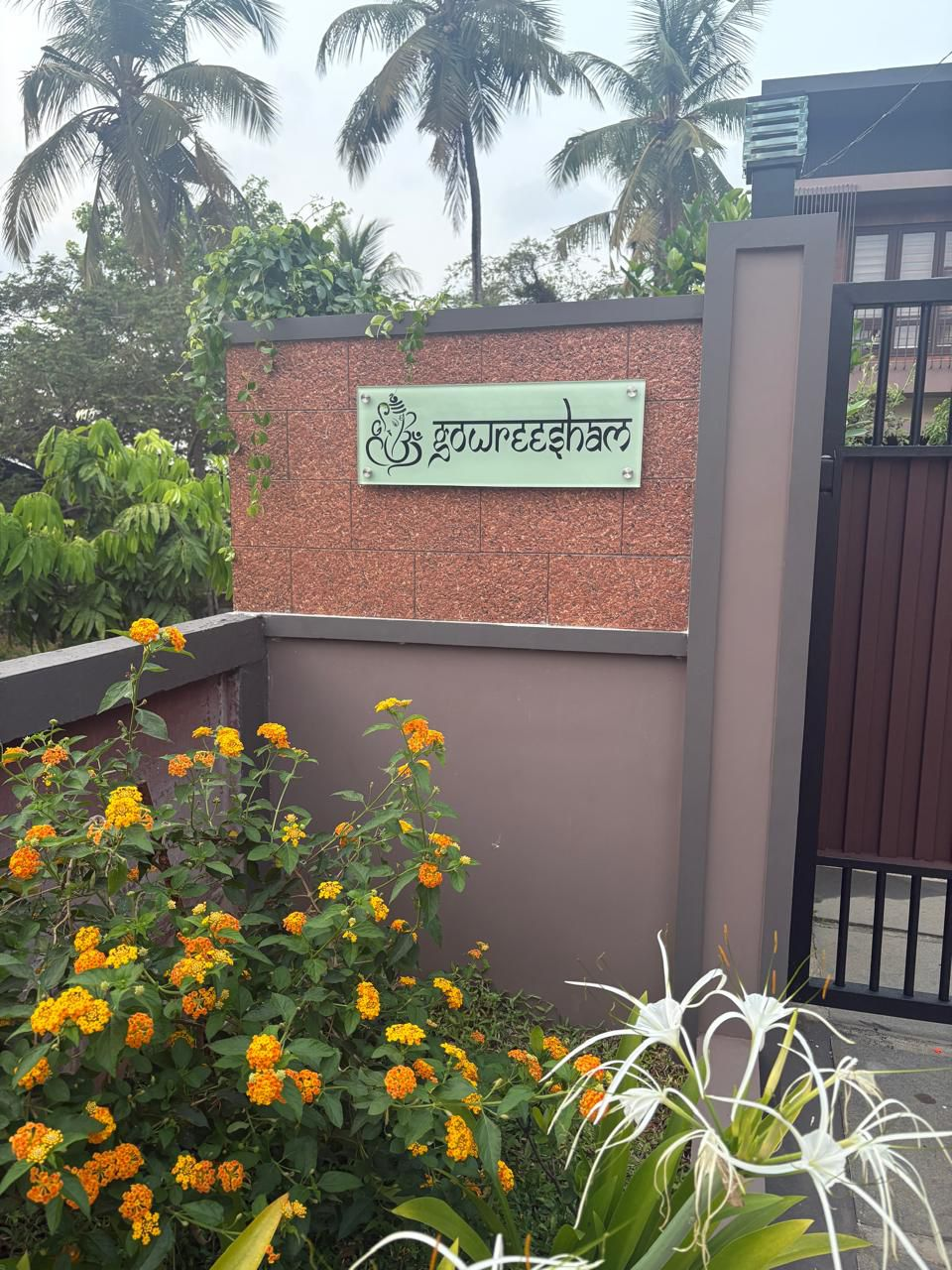 Gowreesham gate with name plate